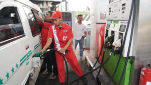 Pertamina Buka Suara Soal Antrian BBM Mengular di Batam
