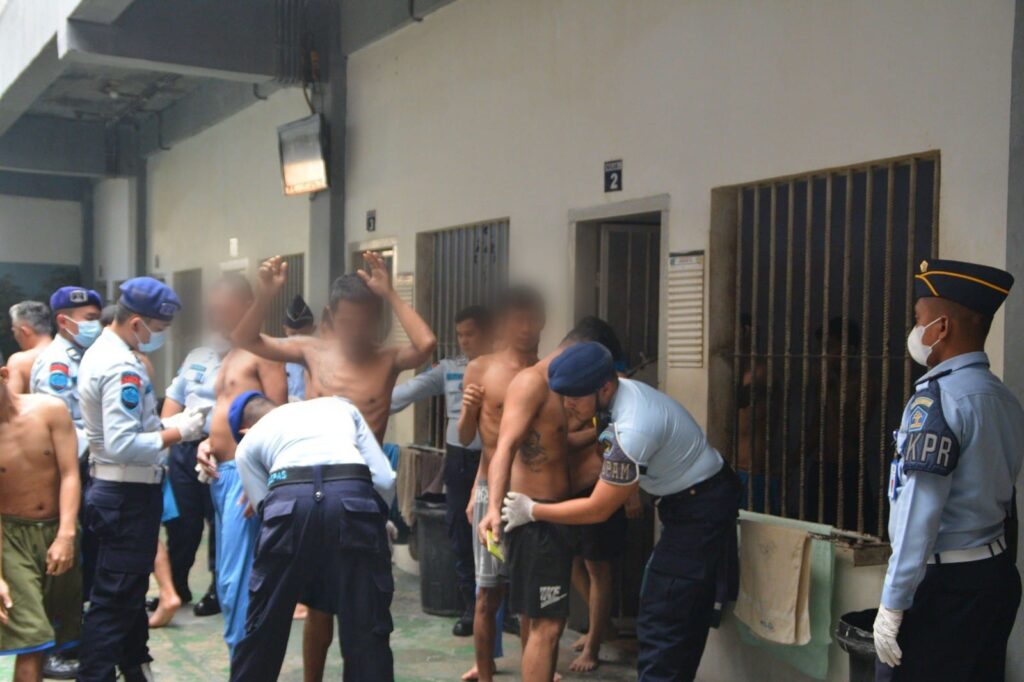 Rutan Kelas IIA Batam Razia Warga Binaan, Ini Hasilnya!