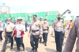 Kapolda Kepri Pantau Arus Mudik di Pelabuhan Batam