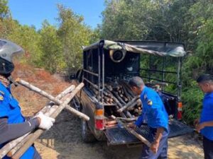 BU SPAM BP Batam Bersama Ditpam Tertibkan Kegiatan Maupun Bangunan Ilegal di Sekitaran Waduk