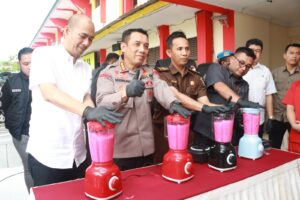 Polresta Barelang Batam Musnahkan Narkoba Jenis Pil Ekstasi dan Ganja