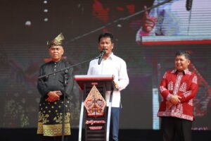 Rudi Ajak Masyarakat Jaga Kekompakan dan Solidaritas Saat Halal Bihalal Punggowo Batam