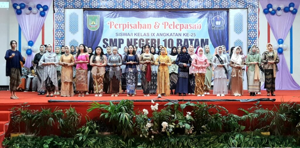 Perpisahan, SMPN 10 Batam Lepas Siswa-Siswi Kelas IX Angkatan Ke 25