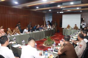 Polisi Bersama Lintas Instansi Konfrensi Pers Terkait Perizinan Arena Permainan di Kota Batam