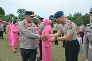 Kapolda Kepri Pimpin Kenaikan Pangkat 310 Personil