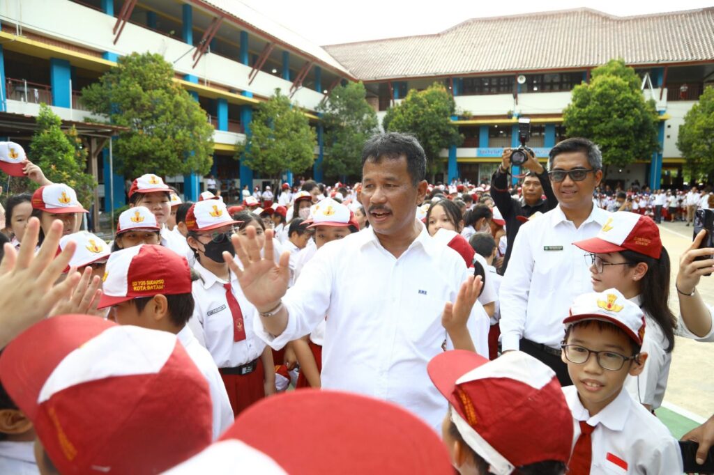 Kepala BP Batam Berikan Motivasi ke Sekolah Dukung Indonesia Emas 2045
