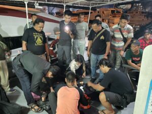 Bakamla RI Amankan 8 PMI Non Prosedural di Medang Kampai Kota Dumai