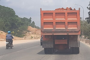 Pengendara Keluhkan Truk Tanah di Ocarina, Dirlantas: Kita Akan Tinjau Untuk Penindakan