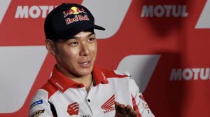 Takaaki Nakagami Ngakak Setelah Tahu Arti ‘Pinjam Dulu Seratus”