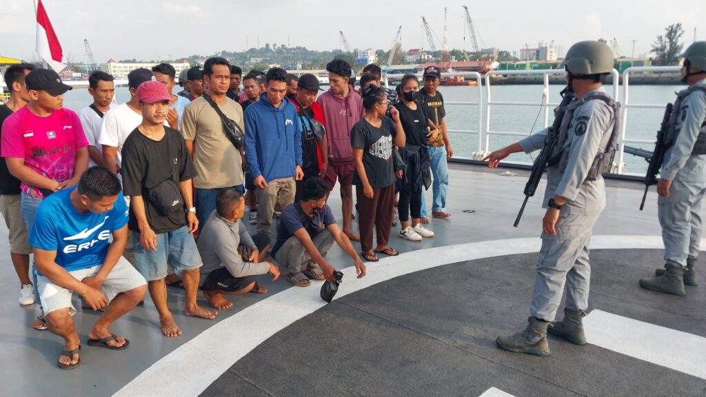 Bakamla RI Gagalkan Penyelundupan TKI Ilegal ke Malaysia