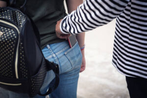 Waduh, Ada Wartawan Kecopetan di Lokasi Debat Cawapres