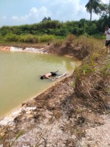 Mayat Pria Tanpa Identitas Gegerkan Warga Dapur 12 Batam