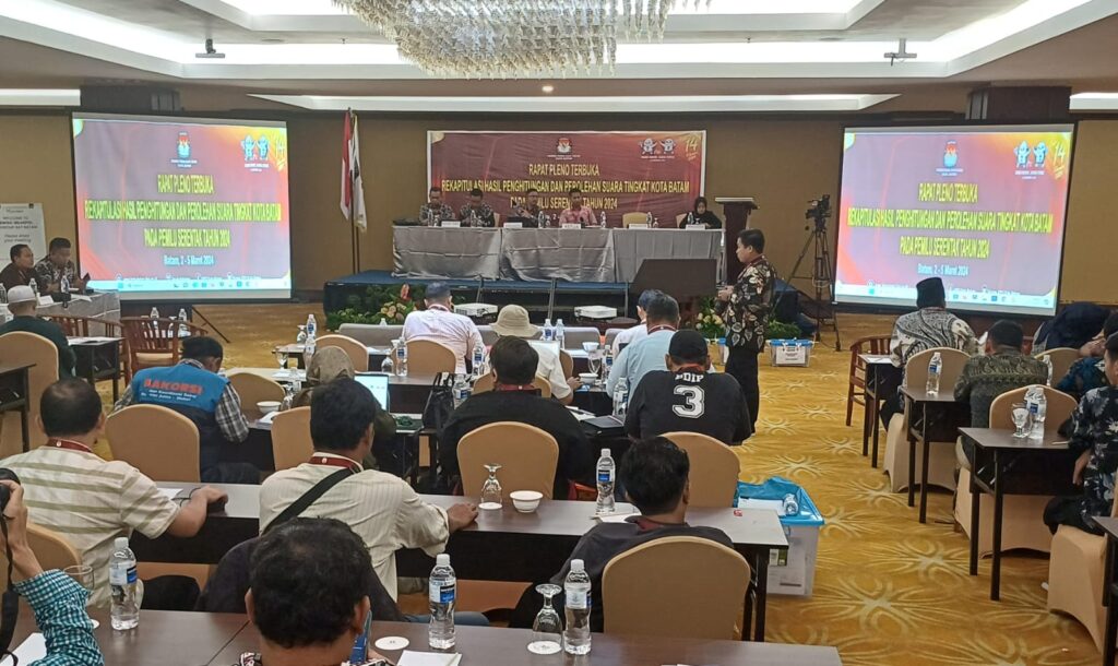 KPU Batam Buka Rapat Pleno Rekapitulasi Perolehan Suara Tingkat Kota