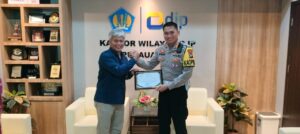Dirlantas Polda Kepri Terima Penghargaan Dari Kanwil DJP Provinsi