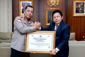 Kapolda Kepri Terima Penganugrahan Presisi Award dari Lemkapi