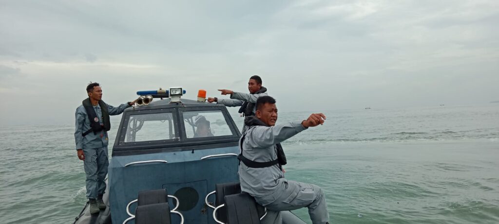 Bakamla Berhasil Temukan WN Taiwan Korban Kapal Tenggelam di Pulau Rambut