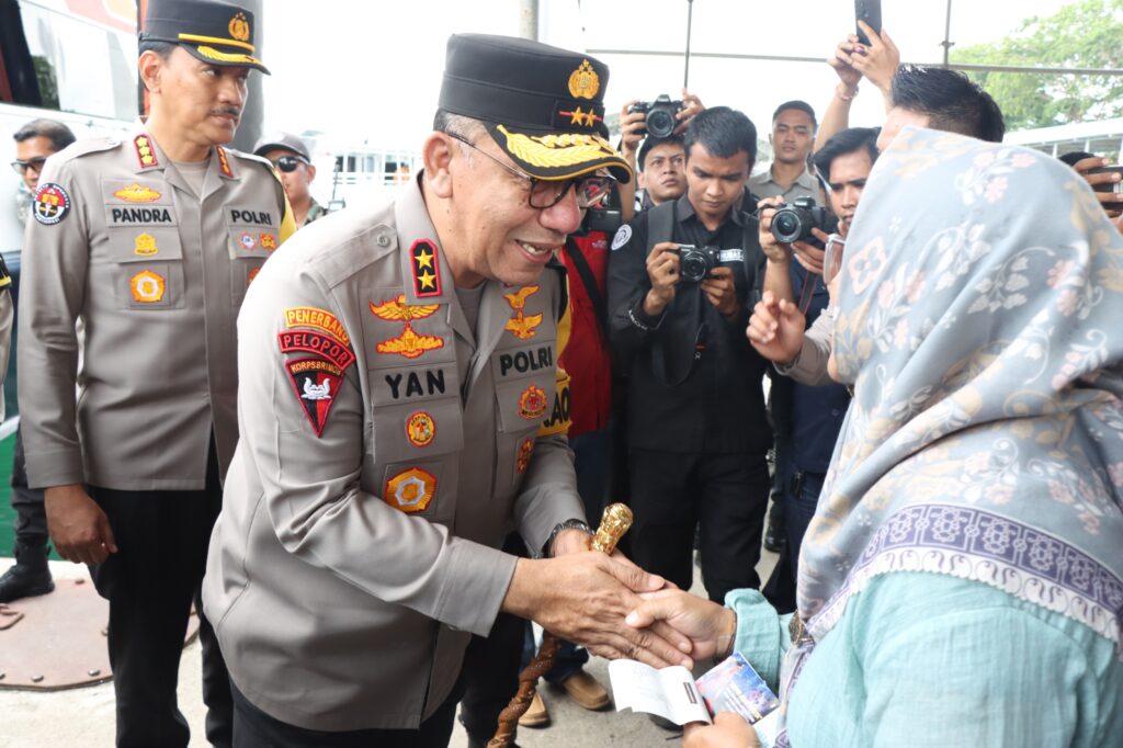 Polda Kepri Berikan 216 Tiket Mudik Gratis Antar Daerah