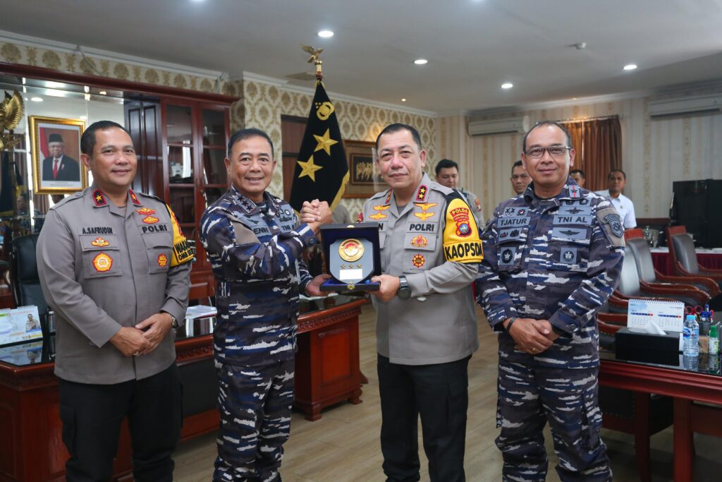 Sinergitas TNI-Polri Dalam Menjaga Keamanan Wilayah Maritim