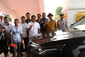 DPRD Batam Beli Stiker Parkir Tahunan Untuk Dukung Parkir Berlangganan