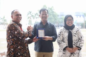 HLUN 2024, Rudi-Marlin Berbaur dalam Kegembiraan bersama Lansia