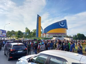 Perseteruan Taxi Online dan Konvensional di Obvit Batam Terus Terulang