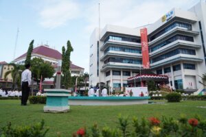 Rayakan Kemerdekaan RI ke-79, PLN Batam Gelar Upacara Bendera dan Serahkan Bantuan BPJS ke Masyarakat