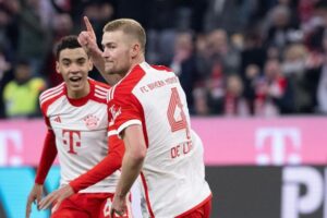 Matthijs De Ligt dan Noussair Mazraoui Masuk Radar MU