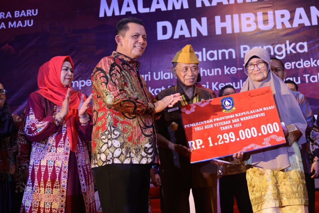 Ribuan Warga Nikmati Kuliner Merdeka di Malam Hiburan HUT RI ke-79 di Kepri