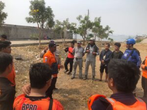 Bakamla RI Evakuasi Korban Tenggelam di Muara Baru