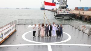 BP Batam – TNI AL Jalin Silaturahmi di Atas KRI Bung Tomo 357 Sepulang Dari Vietnam