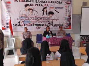 Siswa SMAN 17 Antusias Ikuti Sosialisasi Bahaya Narkoba Dari Ditnarkoba, Ditbinmas dan JMSi Kepri