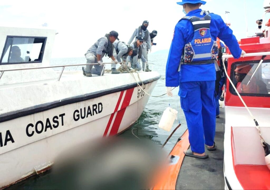 Tim SAR Gabungan Berhasil Evakuasi Korban KM Karya Sempurna 7 di Perairan Kubu Raya