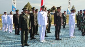 Kasdim 0316/Batam Hadiri Upacara Hari Pahlawan di Mako Lantamal IV