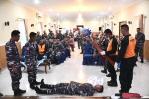 Personil Lanal TBK, Basarnas dan Ditpolairud Polres Karimun Laksanakan Search and Rescue dan Evakuasi Korban di Laut