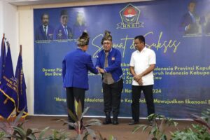 Kapolda Kepri Terima Gelar Kehormatan Bapak Nelayan Kapulauan Riau dari HNSI