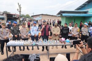 Polda Kepri Gelar Penertiban di Kp. Aceh Menuju Kampung Madani Bebas Narkoba