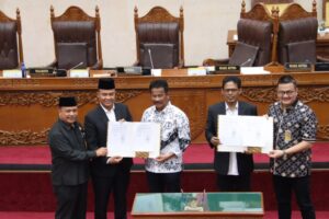 DPRD Kota Batam Setujui APBD Tahun 2025 Rp 4,079 T