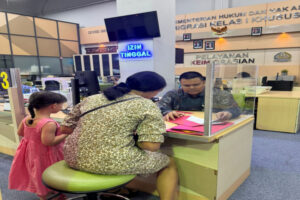 Imigrasi Batam Hadirkan Permohonan EPO Lebih Mudah Diakses WNA di MPP