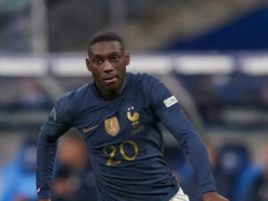 Isu Kolo Muani Gagal Gabung Man United Berhembus Kencang