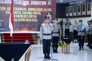 Kapolda Kepri Pimpin Sertijab Sejumlah PJU Yang Mutasi Jabatan