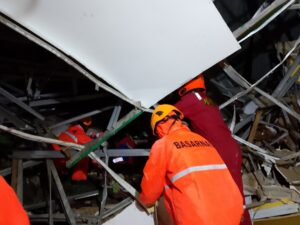 Batam Diguyur Hujan, Sejumlah Lokasi Terendam Banjir dan Tanah Longsor