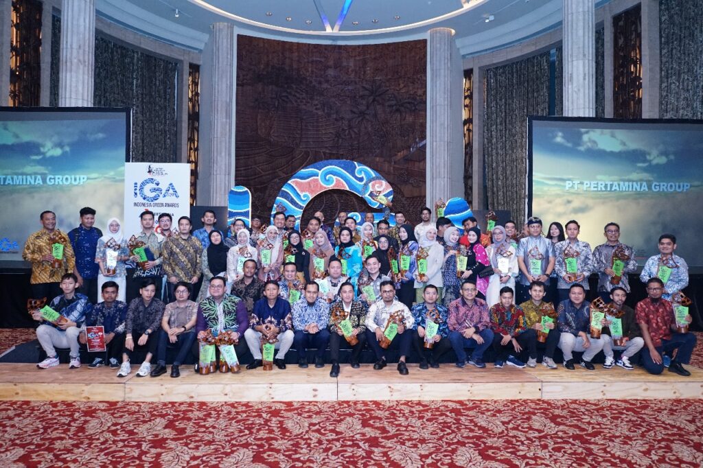 Peduli Terhadap Lingkungan, PT Pertamina Patra Niaga Regional Sumbagut Raih 11 Penghargaan di Indonesia Green Awards 2025