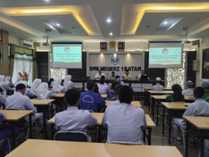 Siswa SMKN I Batam Terima Pencerahan Bahaya Narkoba dari Ditresnarkoba dan JMSI Kepri