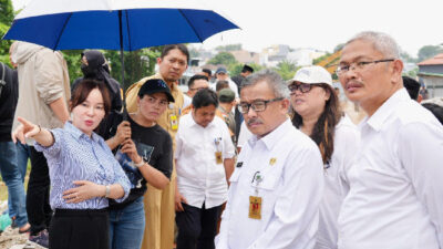 Wakil Kepala BP Batam Li Claudia Sidak Lokasi Penimbunan Sungai Permata Baloi