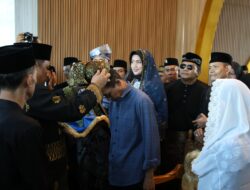Prosesi Adat Melayu Warnai Penyambutan Amsakar-Li Claudia