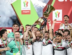 Penantian Setengah Abad, Penduduk Bologna Kembali Melihat Trofi Coppa Italia