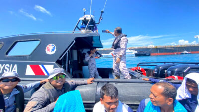 Bakamla RI Bersama Coast Guard 2 Negara Evakuasi Korban Kapal Tenggelam