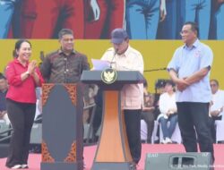 Janji dan Hadiah Presiden Prabowo Pada Buruh Dalam May Day di Monas