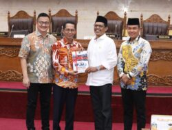 DPRD Terima Penyampaian Ranperda RPJMD dari Wali Kota Batam di Sidang Paripurna