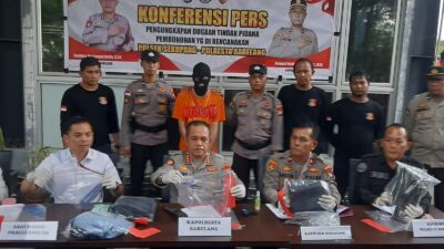 Rekonstruksi Pembunuhan Honorer, Korban Tewas Diadegan 29 Saat Lehernya Digorok Tersangka
